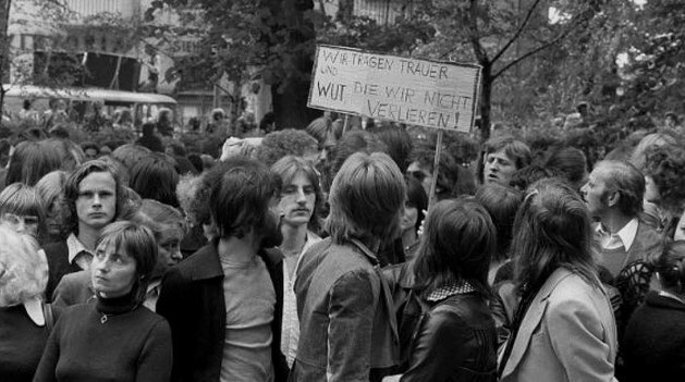 Omkring 6000 deltog i Ulrikes bisættelse i Berlin, den 15. maj 1967