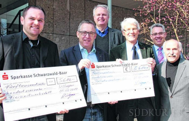 Von links Michael Kuner vom Kinder- und Familienzentrum Kifaz, Lionspräsident Robert Göhring, Kulturamtsleiter Andreas Dobmeier, Prof. Klaus Lang, Vorsitzender des Palliativvereins, Christof Güntert vom Lions Club Villingen und Arnold Willmann BILD: FEIN