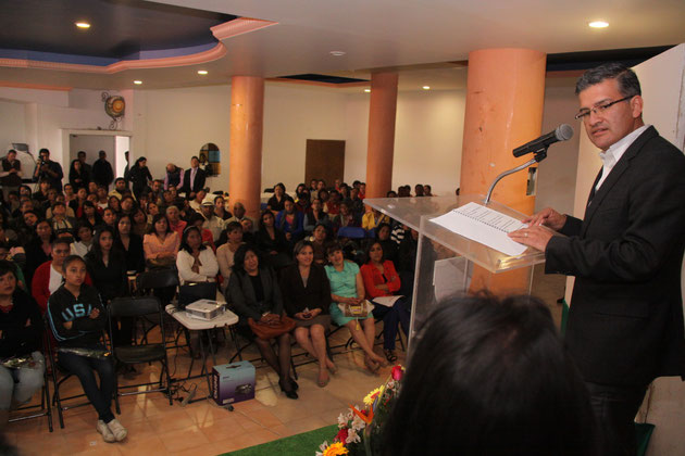 El edil Víctor Aguilar conmemoró el Día Internacional de la Mujer.