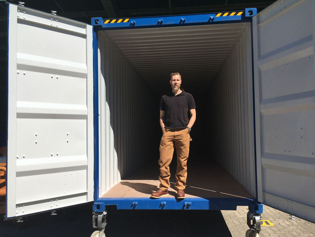 Container Türen offen Sebastian Gebhardt