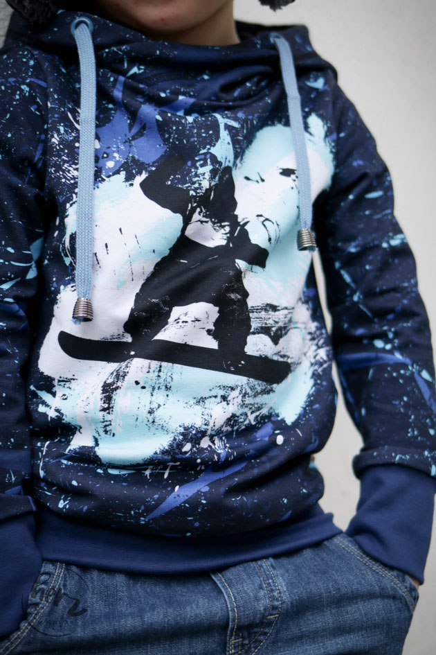 Wintermütze Cosy mit Hoodie dein Nanuk Snowboardstyle