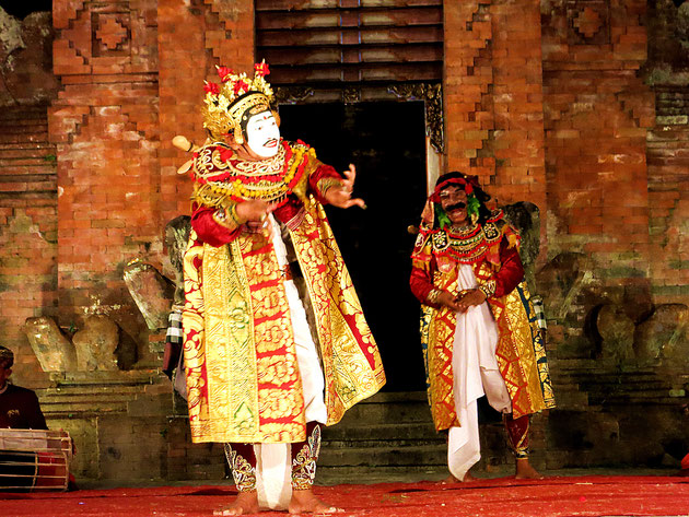 Theaterschauspiel in Ubud