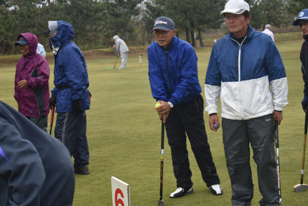 　　　　　　　　　　　　　　　　　　プレー中の羽咋市Ｂチームの皆さん