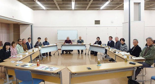 理事会後の集合写真(令和５年12月)