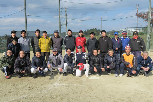 金沢父ちゃんの会　「市谷おやじの会」とのスポーツ交流大会 での記念写真