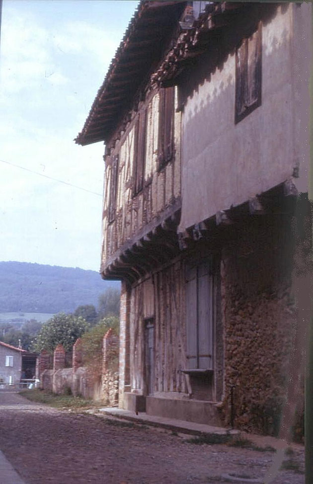 Ancienne maison à colombages 1950