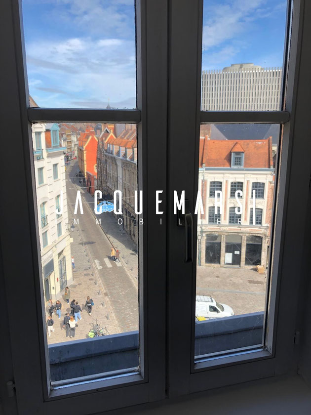 Vieux Lille - T1 Bis en dernier étage  - 133.500 € HAI