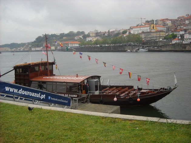 Barco rabelo cedido pela empresa Douro Azul para a viagem piloto
