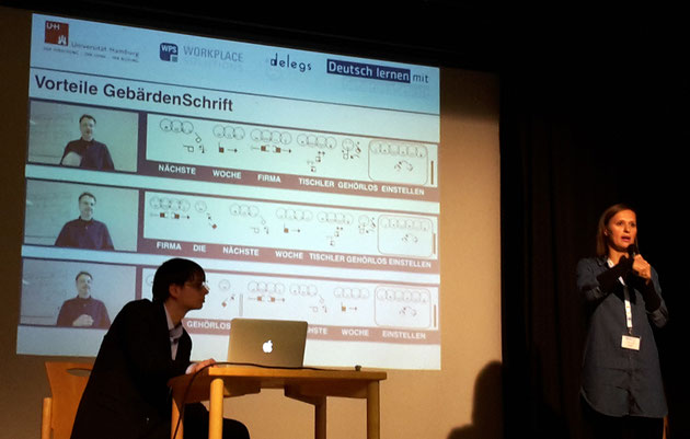 DeafIT Konferenz Hamburg delegs mit der Gebärdenschrift