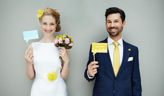 Haarschmuck, Brautgürtel, Deko und Papeterie in Gelb für Hochzeiten.