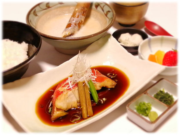 とろろ汁と金目鯛煮付け定食
