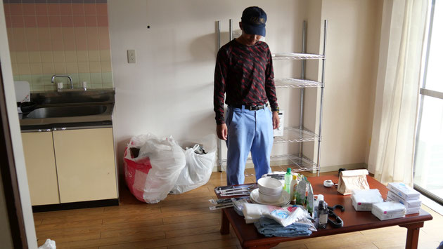 新たに来日する3名の受け入れ準備を行うハンさん。自身が来日した2年前のことを思い出しているのでしょうか。