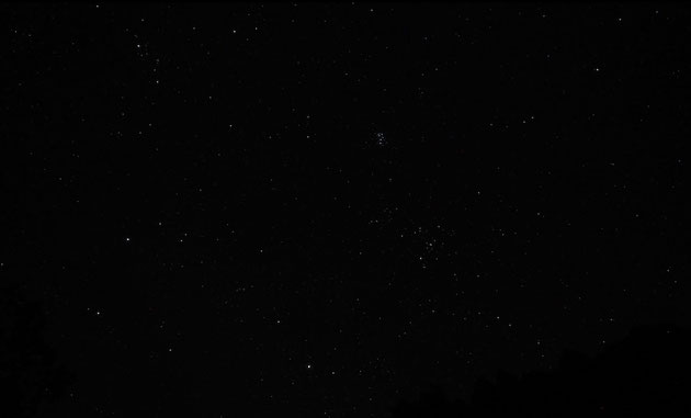 深夜に見えた、おうし座の星団・すばると、Λ形のつりがね星（おうし座の牛の顔）