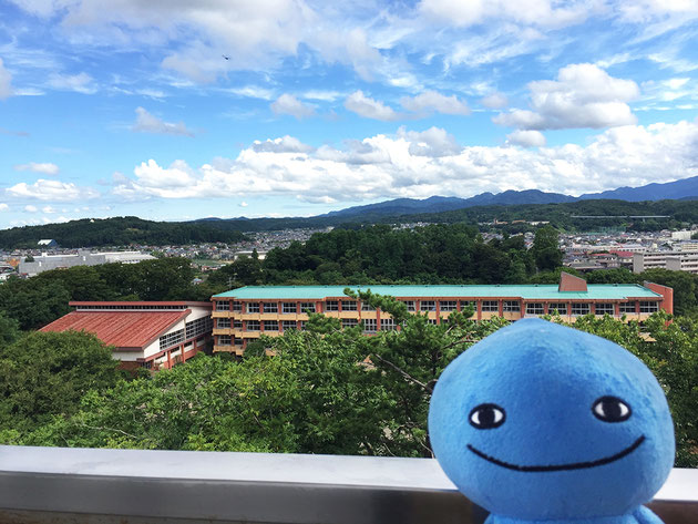 夏の千秋公園とミズモ 御隅櫓展望台 明徳小と秋田工業高校