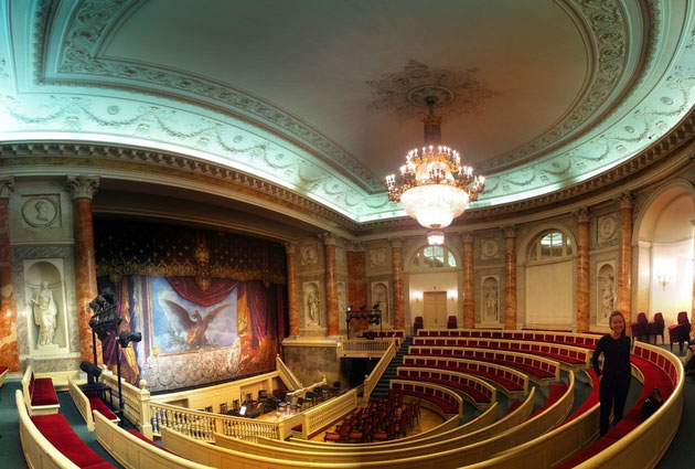 Theatersaal - für bis zu 250 Personen