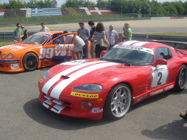 Dodge Viper & Jaguar V8