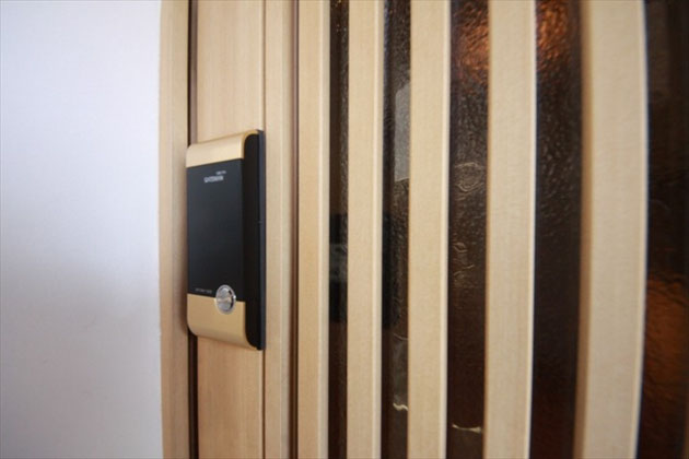 Auto lock