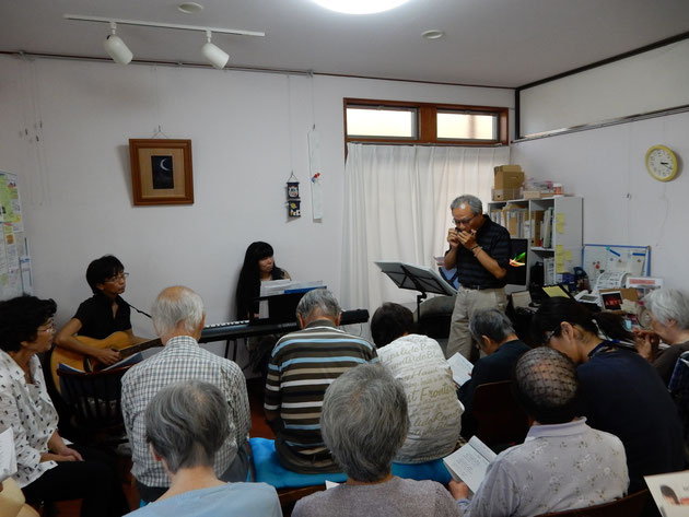　　　　　　仙人の家(東伏見)で歌声喫茶を開催　2014.8.22