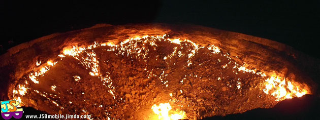Cratère de feu ou portes de l'enfer de Darwaza