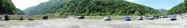 バス乗り場の駐車場
