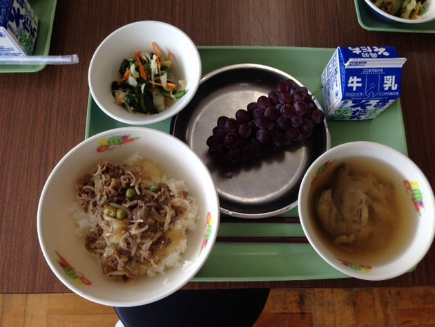 米沢牛においしいデラウエア!