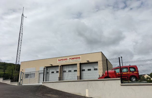 La nouvelle caserne des sapeurs-pompiers de Saint-Eugène a fière allure.