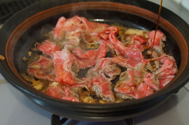 仲本律子ブログ　土鍋　耐熱調理　直火料理　牛肉　常陸牛　すき焼き