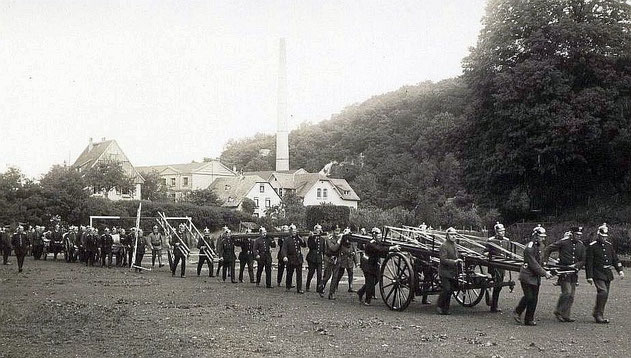Feuerwehrübung in den 1920er Jahren