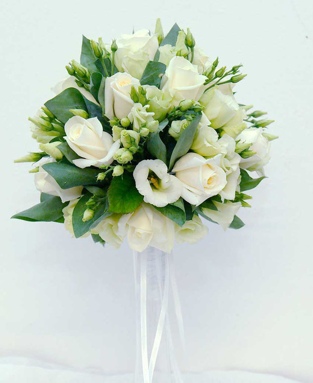 Small Biedermeier wedding bouquet to order in vienna