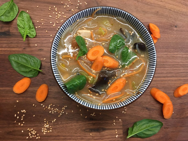 Gemüse-Nudel-Suppe