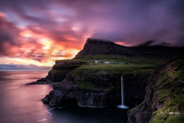 Färöer / Faroe Island, Gásadalur, Langzeitbelichtung, 2017, © Silly Photography