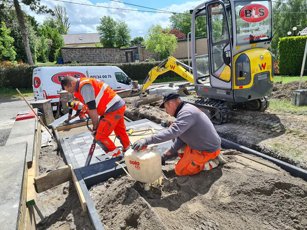 Réalisation des allées et extérieurs à Charleroi et dans le Brabant