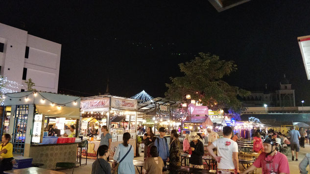 Le food court du night market