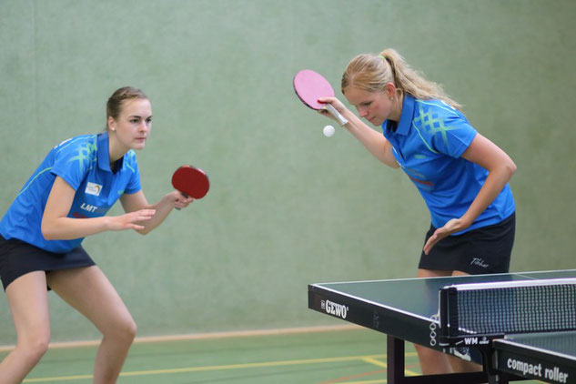 Lena Mollwitz (l.) und Bianca Dahlke gehen zum Rückrunden-Auftakt mit der Zweitliga-Auswahl des TSV Schwarzenbek am Samstag ab 17.00 Uhr vor heimischer Kulisse in der Sporthalle Nord-Ost II auf Punktejagd.