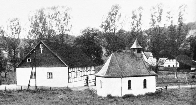 Standort des ehemaligen Rittergutes v. Eslohe. Im Hintergrund steht Volmar's Hof.