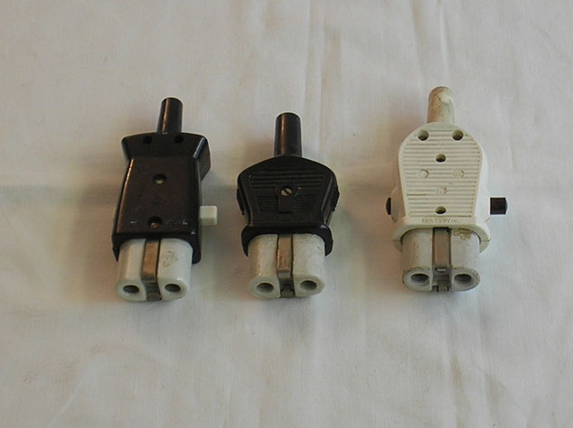 Heißgeräte Anschlußstecker Unbekannter Hersteller. Fertigungsjahr ca. 1950
