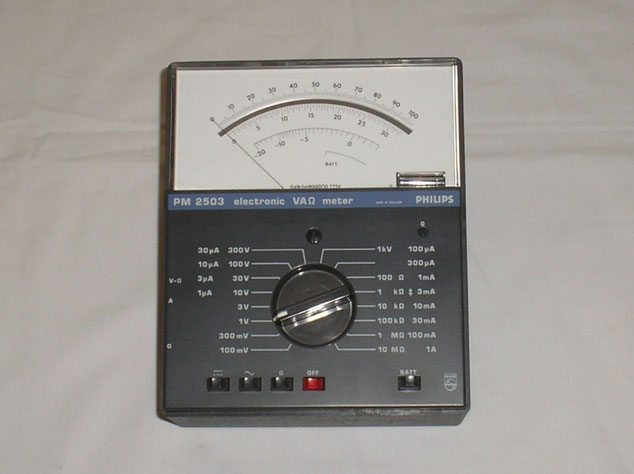 Philips Einhoven  Elektronisches A V Ohm Multimeter Typ. PM 2503