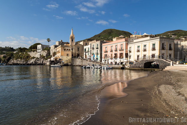 Lipari,kirche,hafen,strand,meer,italien,liparische,äolische,inseln,tipps