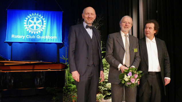 Sie gestalteten für die Rotarier den Abend: Jens Bosse, der die Besucher mit seinem Jagdhorn begrüßte, Dr. Frank Sonntag mit seinem Jahresrückblick und Moderator Markus Steffen