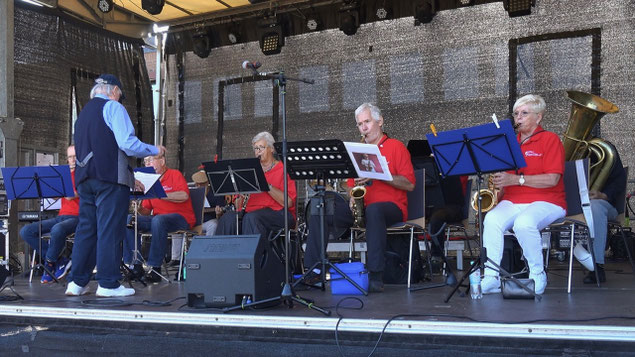 Das Q-Swing-Ensemble unterhielt mit Swing-Klassikern