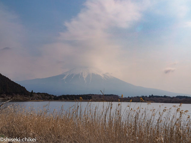 10時半頃、スタート地点の田貫湖からうっすらと富士山が・・