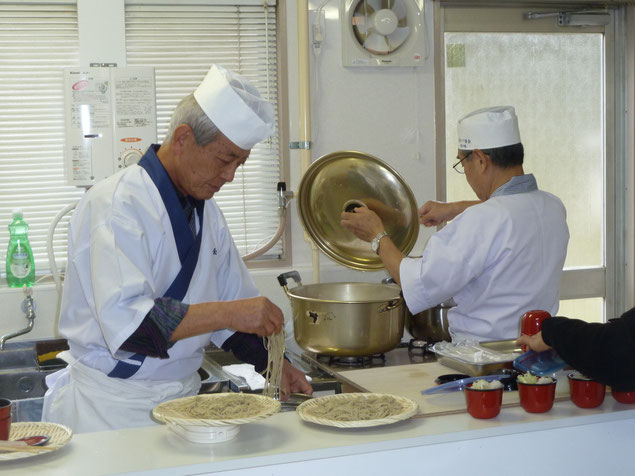 すっかり蕎麦処の店長さんに変身