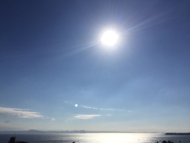 朝日が眩しい