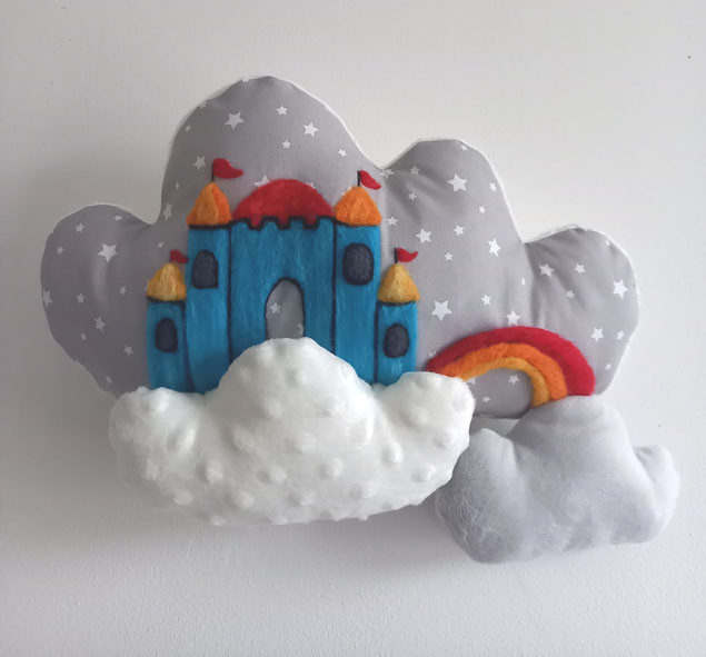 Décoration murale pour chambre bébé garçon ou fille château dans les nuages, faite main l' Arche de Jessica