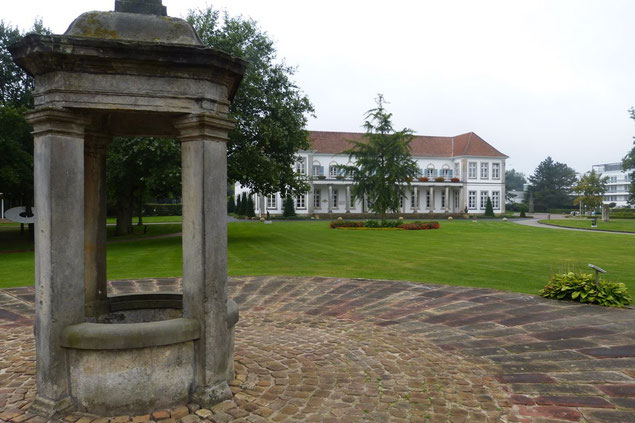 Kurhaus mit Brunnen in Bad Bentheim