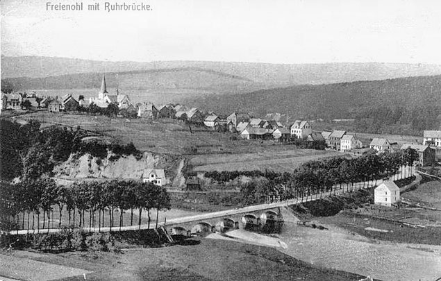 Die alte Ruhrbrücke in Freienohl, Foto von 1912