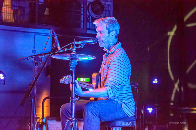 <img src="beispielbild.jpg" alt="Bill Callahan live im zakk Düsseldorf am 17.07.2025 – ein stimmungsvolles Konzert voller Atmosphäre">