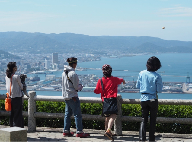 屋島の瓦投げ