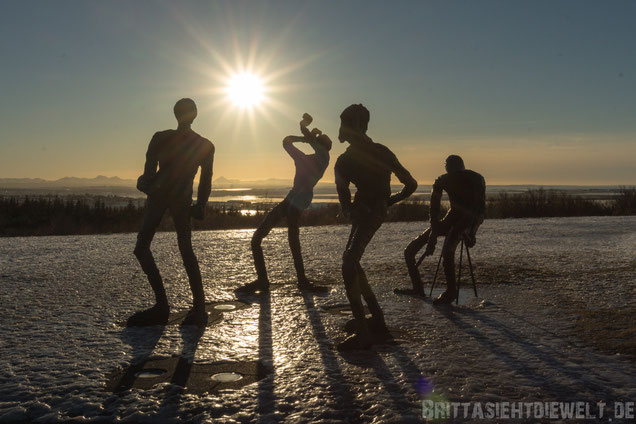 Statuen,Perlan,Pálsdóttir,the,band,artist,skulptur,sonnenuntergang,island,winter,reykjavik,reisetipps,tipps,februar,zwei,wochen