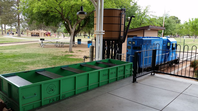 Travel with baby to Phoenix, Arizona - railroad park
